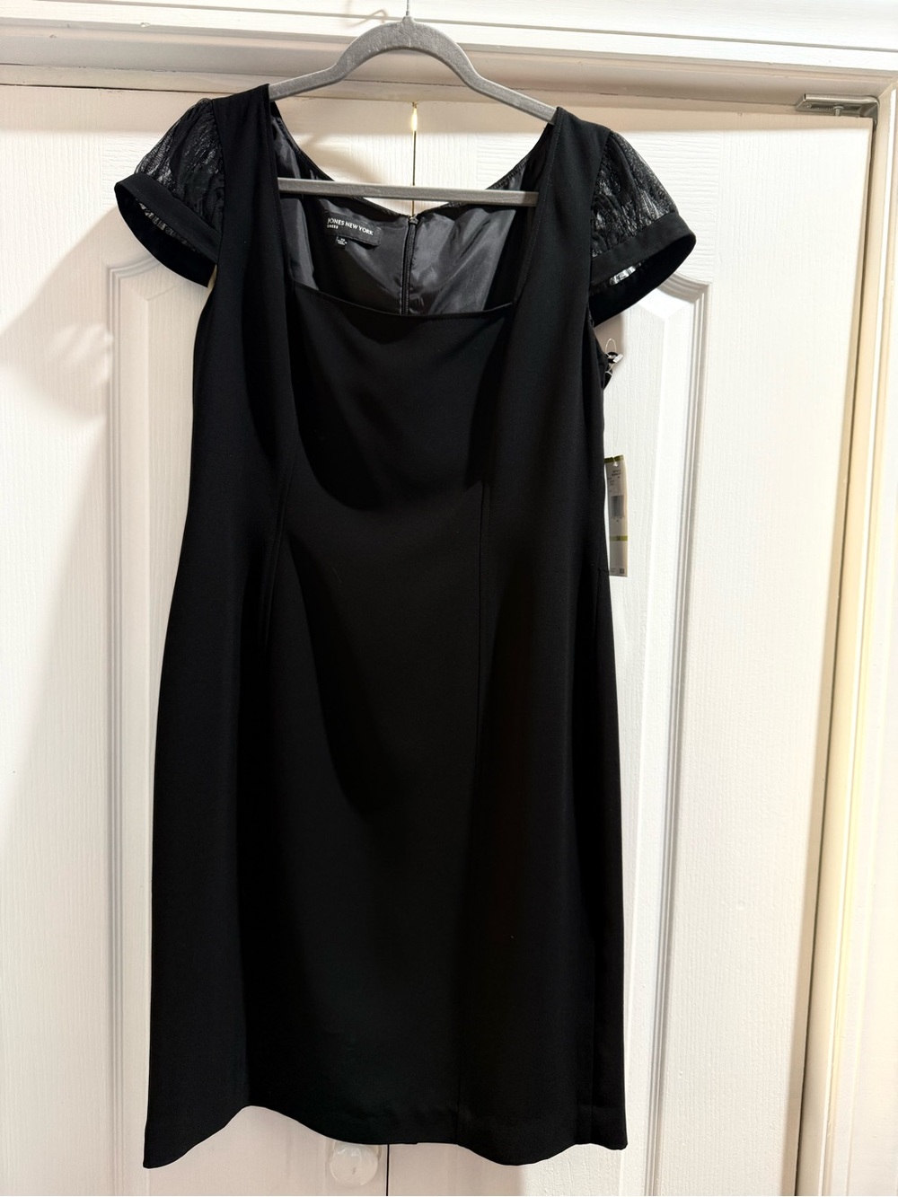 Jones New York Black boat Neck Dress with sheet Cap Sleeves